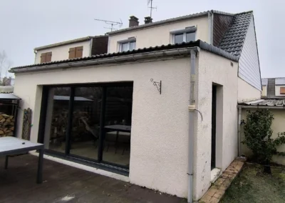 facade arriere et toiture avant nettoyage et ravalement ablis