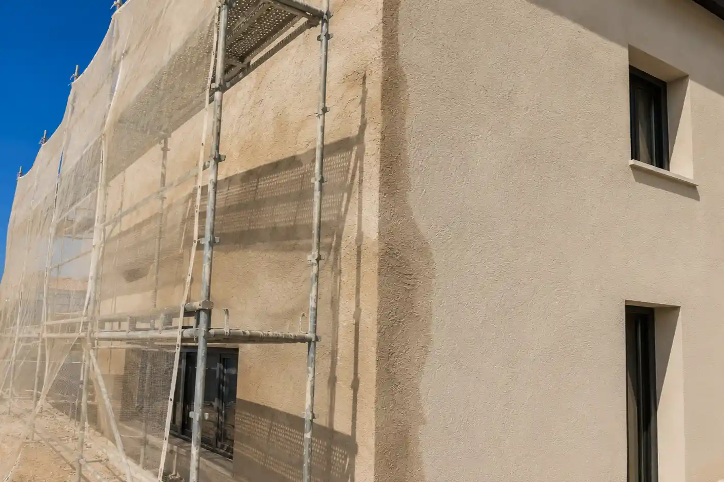 sechage enduit facade chaleur ete